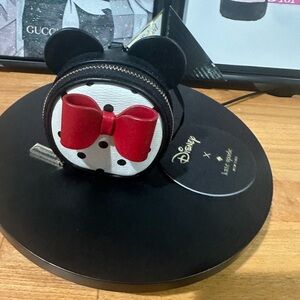 Kate Spade X Disney Minnie Mouse White Red Bow Polka Dot Coin Keychain Purse